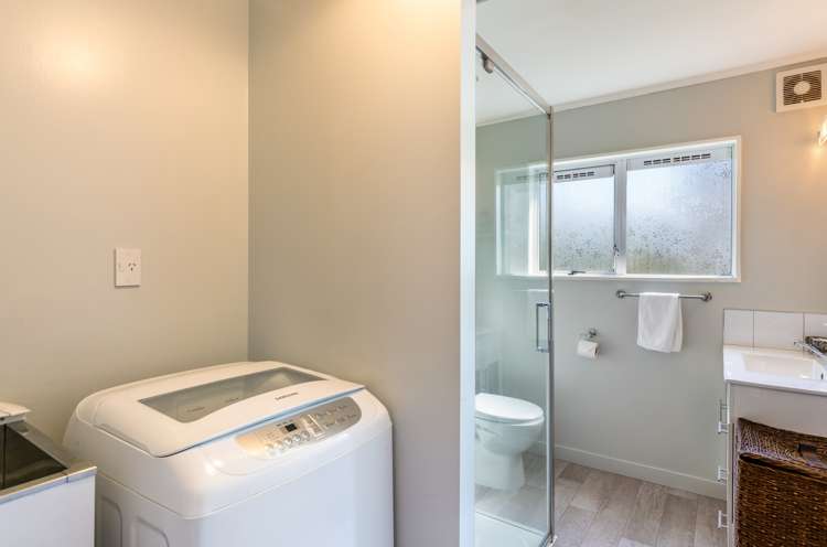 2/13 Korimako Road Waipahihi_17