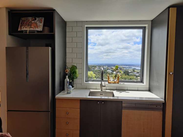 2/146 Soleares Avenue Mount Pleasant_10
