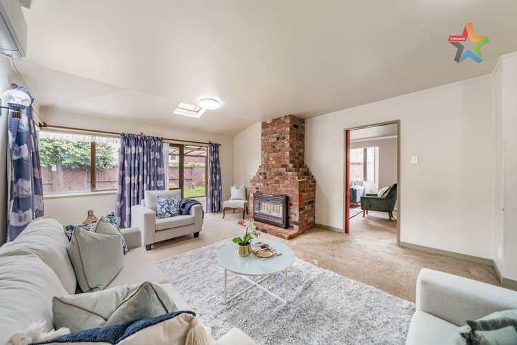 19 Mcenroe Grove Naenae_0