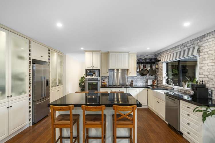 61 Contour Avenue Pyes Pa_25