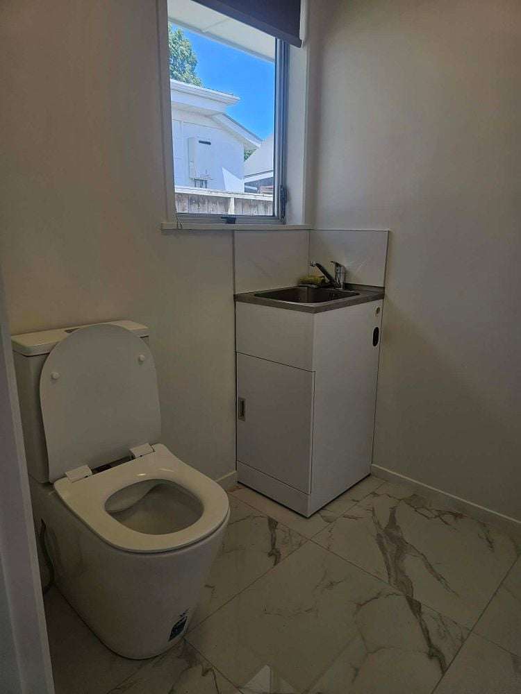 7 Blanes Road Weymouth_10