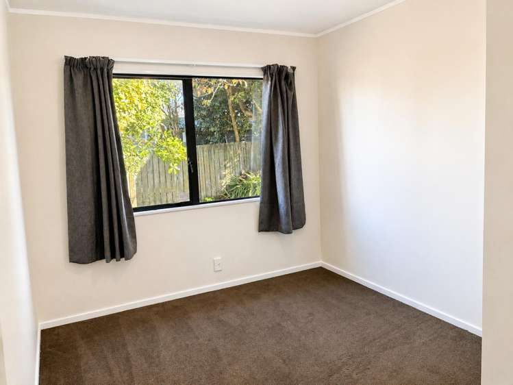 56B Sutton Crescent Papakura_10