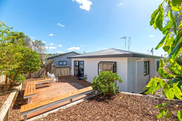 89B Trias Road Totara Vale_2