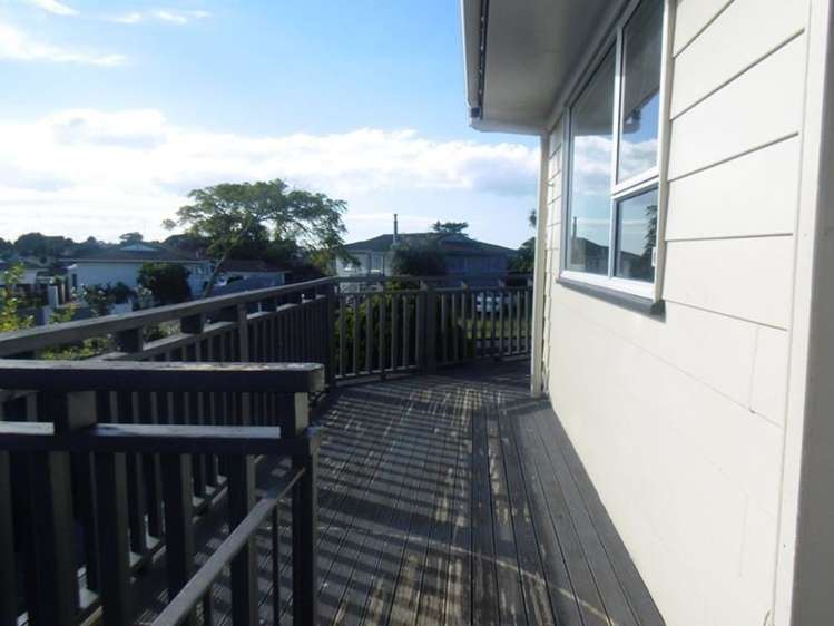 7 Bundena Place Clendon Park_12