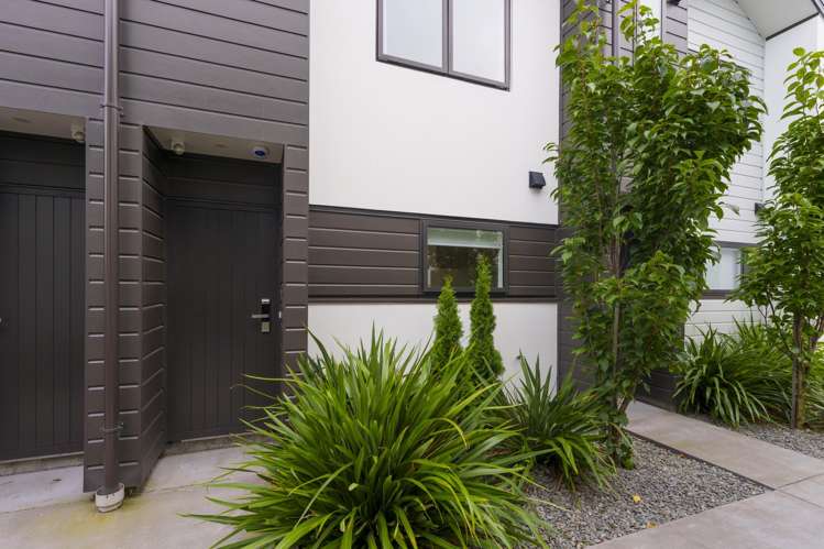 12/15 Bunyan Street Waltham_13