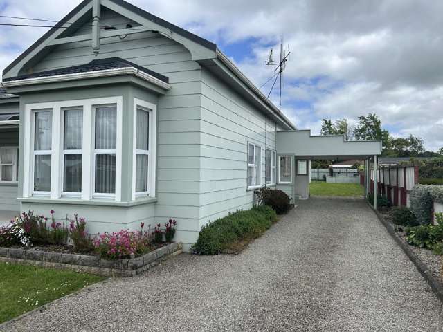 PAHIATUA - 2 BEDROOMS