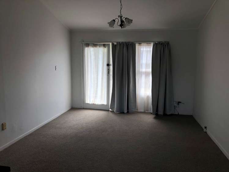 1/6 Almond Place Mount Wellington_6