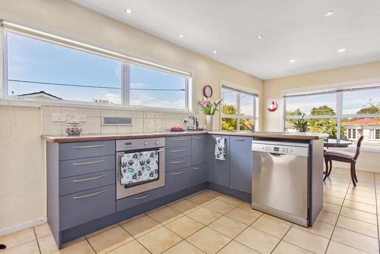 104 Te Atatu Road Te Atatu South_9