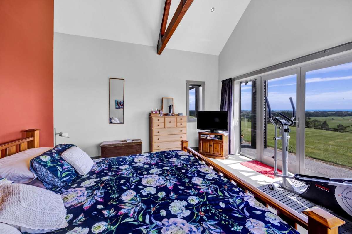 169 Hursthouse Road_5