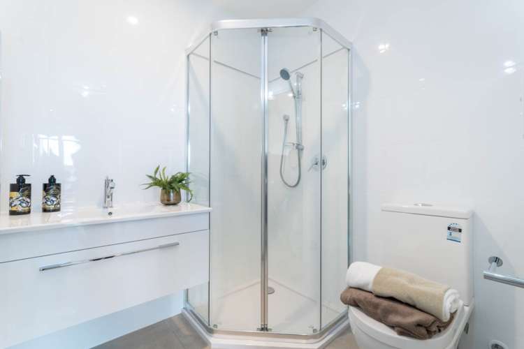 15 Irving Place Hobsonville_13