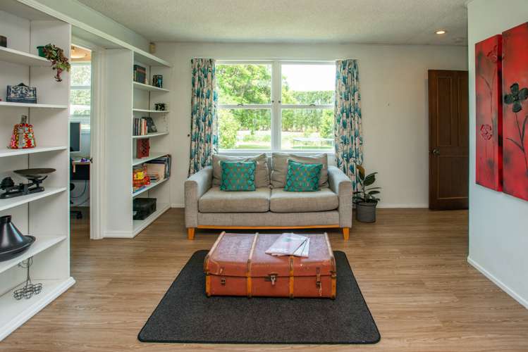 20 Deakin Place Clive_8