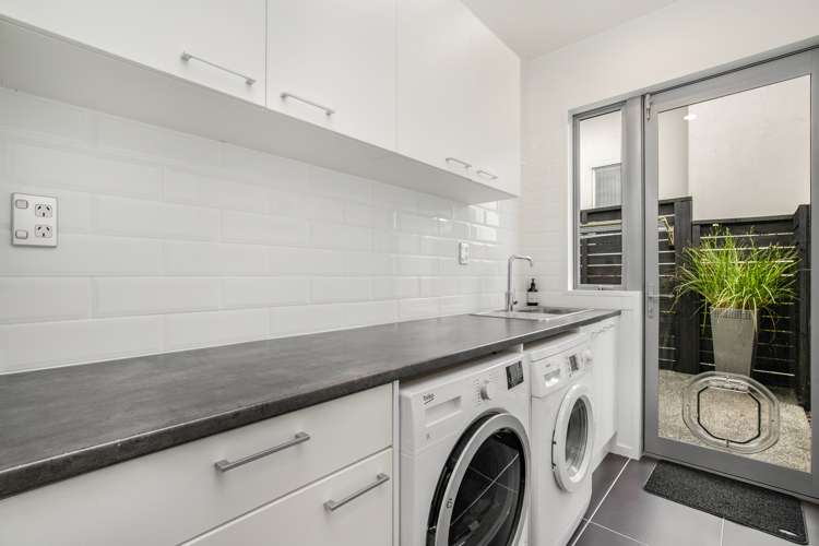 21 Elias Court The Gardens_12