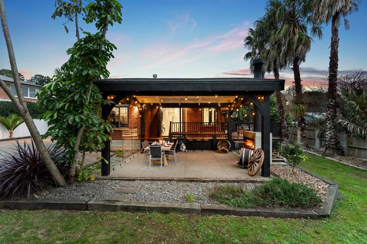 5 Ridgemount Rise Mangere Bridge_1