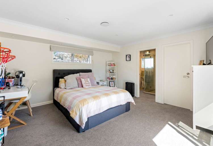11 Quibray Place Botany Downs_9