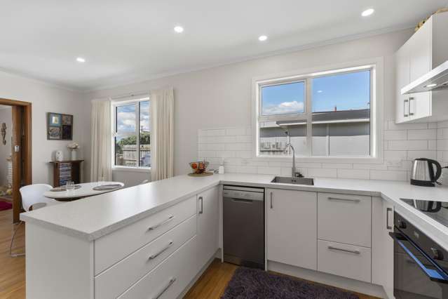 4 Kowhai Street Otaki Beach_3