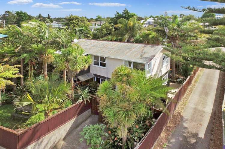 42 Lauderdale Road Birkdale_21