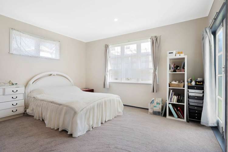 1 Gamble Way Massey_12