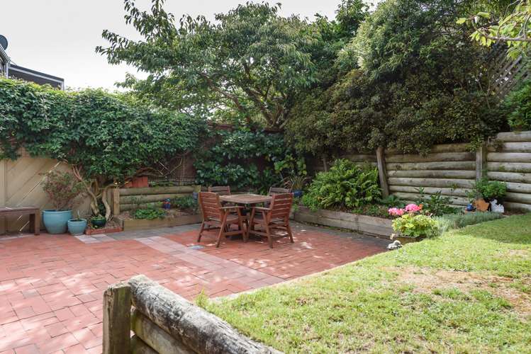 12 Puketai Place Pukerua Bay_17