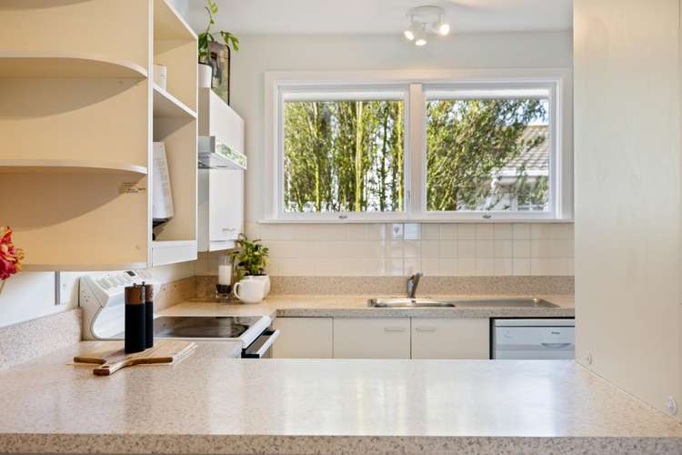 2/4 Apollo Place Papanui_9