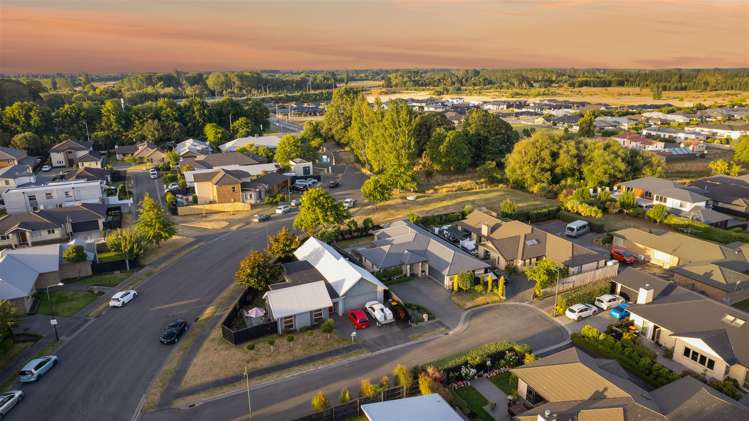 4 Millpark Place Northwood_19