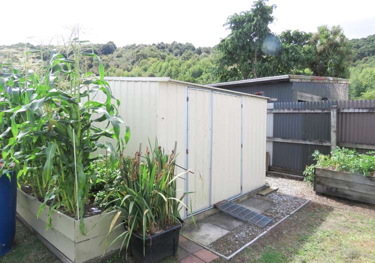 6 Herald Street Reefton_16