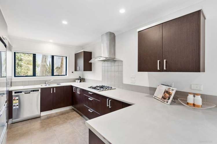 8 Vicente Place Oteha_11