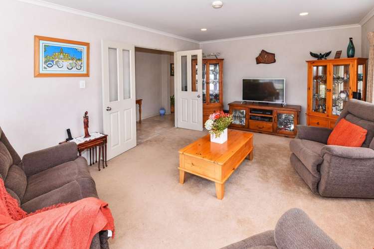 6 Aberdeen Crescent Wattle Downs_5