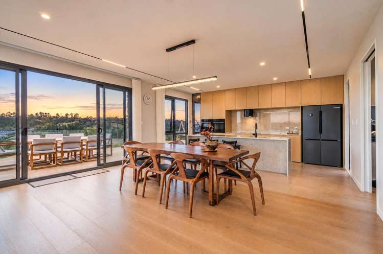 16 Ridgelea Road Long Bay_5