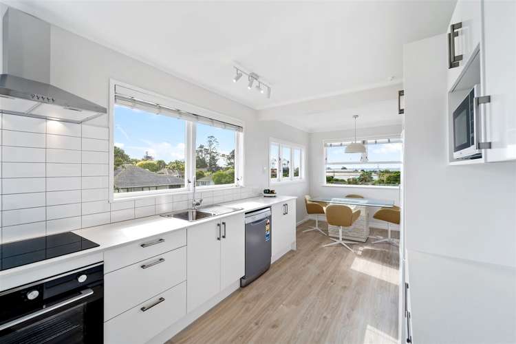 102 Tirimoana Road Te Atatu South_8