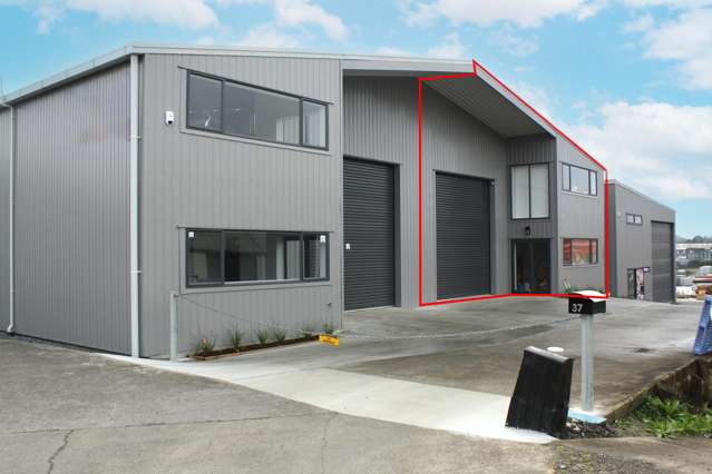 2/37 Anvil Road Silverdale_4