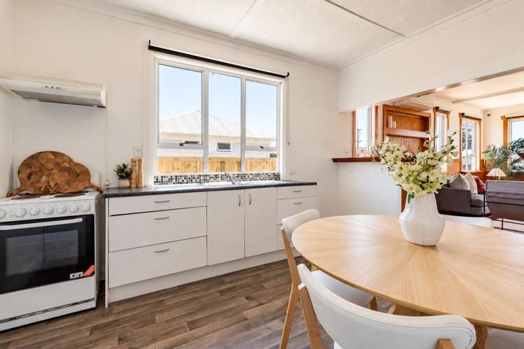 134 Seaview Road Westown_5