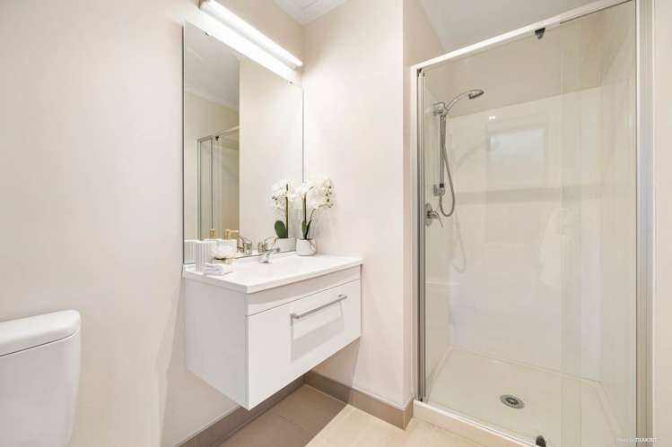 2A Lochview Pukekohe_13