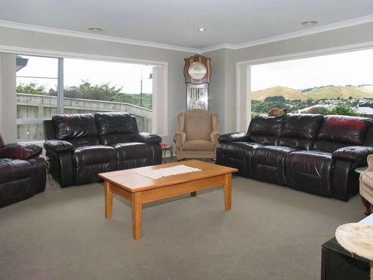 60 Te Puia Drive Aotea_10