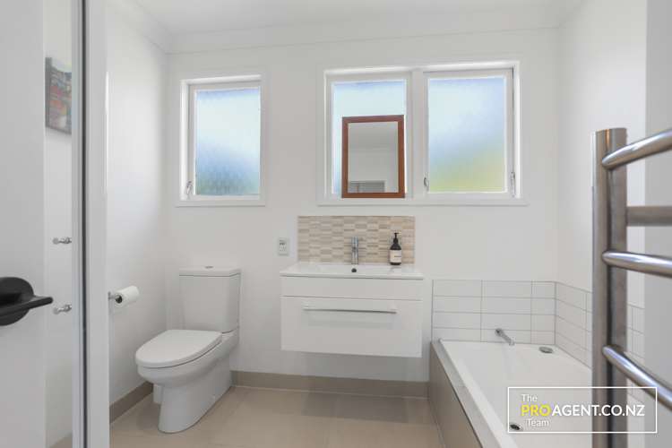 146 Woodlands Park Road Titirangi_21