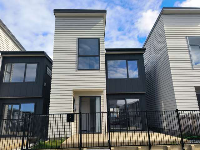 7 Tahingamanu Road, Hobsonville