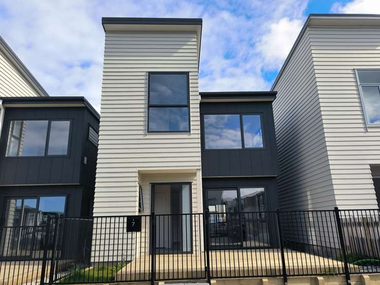 7 Tahingamanu Road Hobsonville_0