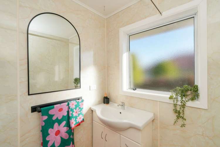 155 Lamond Street East Hargest_15