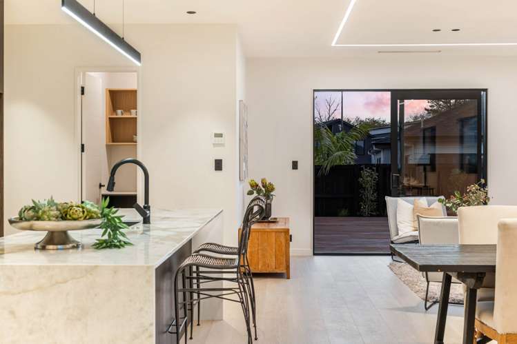 9 Tipu Crescent Milldale_17