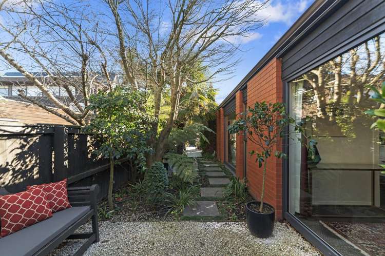 2/62 Murray Place Merivale - Christchurch City_17