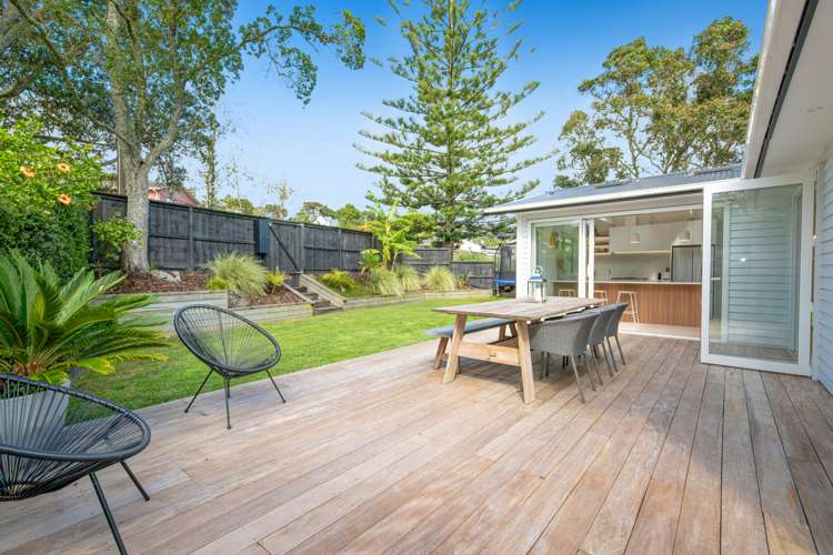 10 Pohutukawa Avenue Red Beach_7