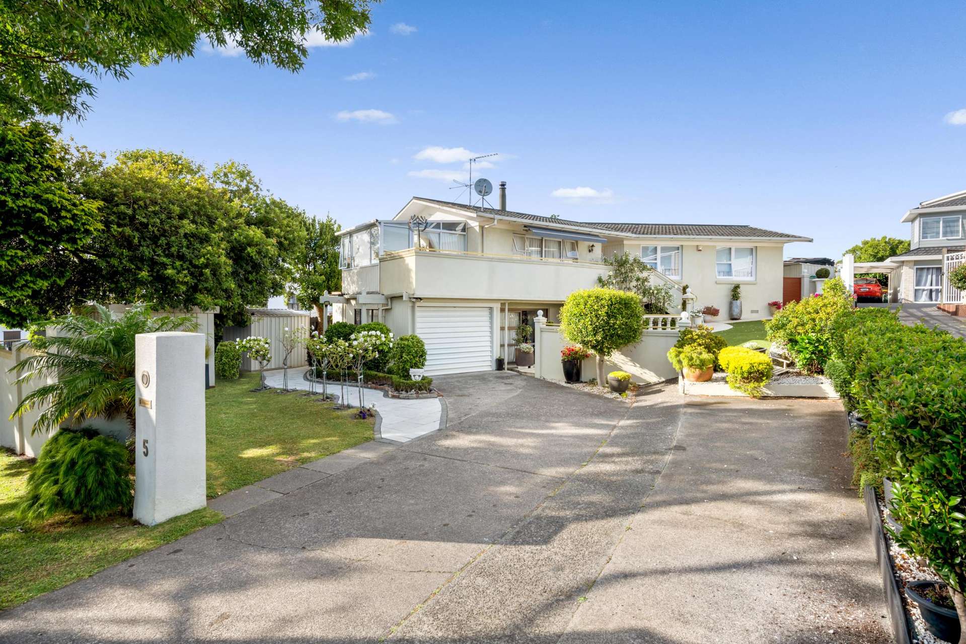 5 Borrowdace Avenue Botany Downs_0