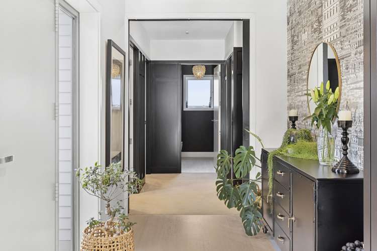 33 Little Alpha Loop Wanaka_8