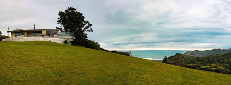 134 Lone Kauri Road Karekare_5