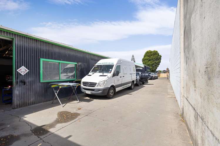 451 Tremaine Avenue Takaro_6