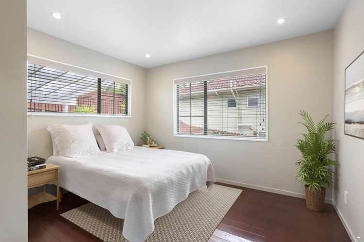 2/10 Sailfish Drive West Harbour_11