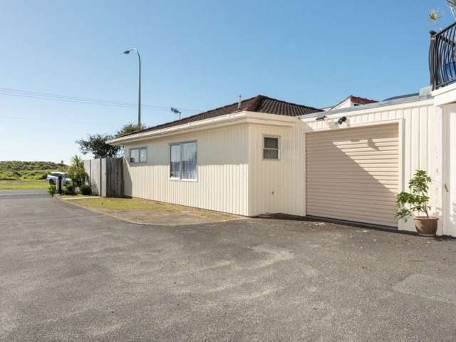 1/1004 Papamoa Beach Road Papamoa Beach_1