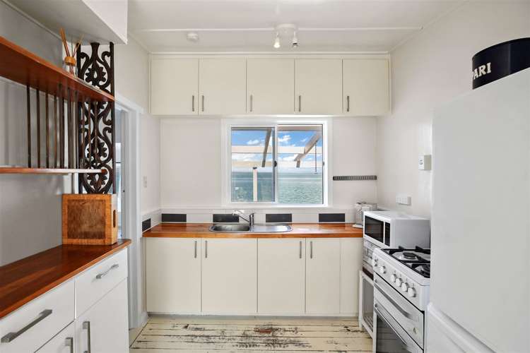 140 Thames Coast Sh25 Road Whakatete Bay_10