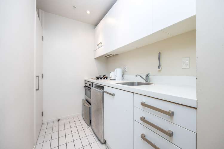 717/10 Waterloo Quadrant Auckland Central_3