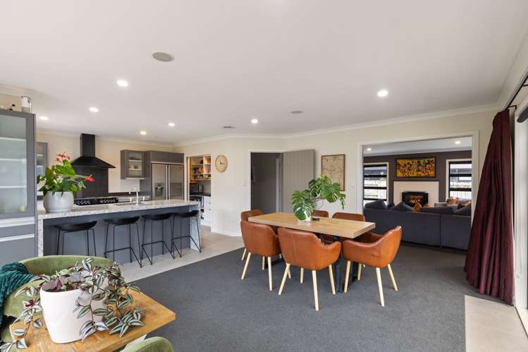 6 Trump Place Kelvin Grove_22