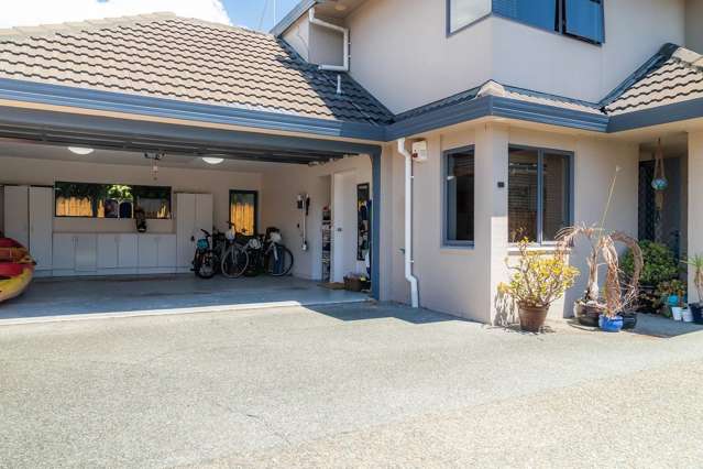 1/6 Eastern Beach Road Eastern Beach_2